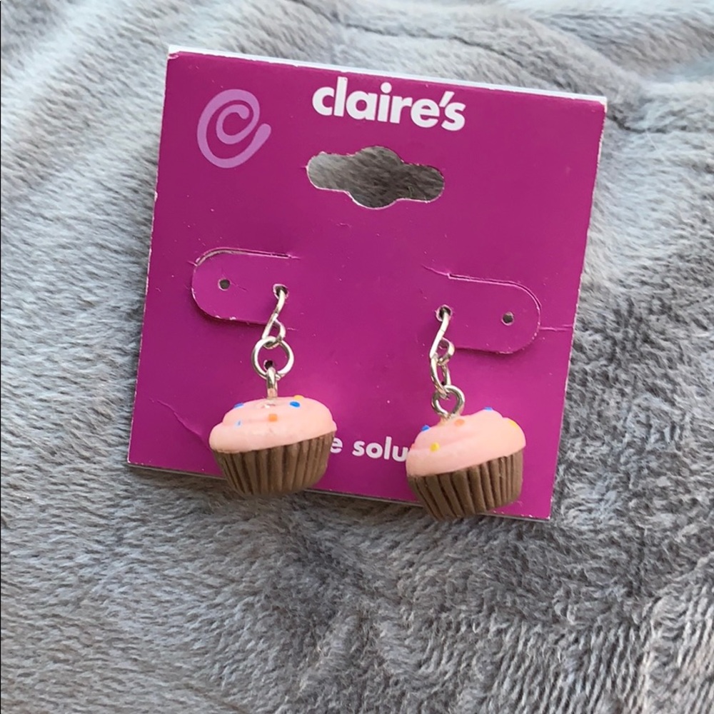 cupcake earrings ( BRAND NEW)